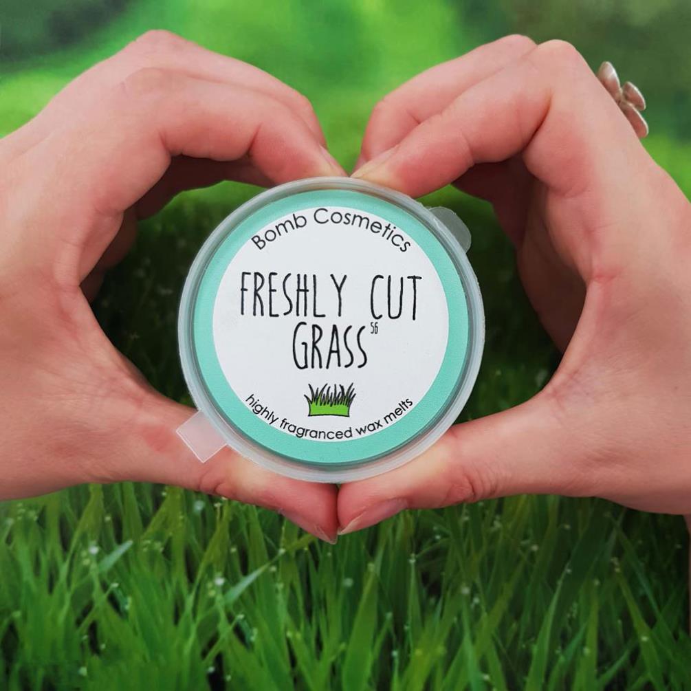 Bomb Cosmetics Freshly Cut Grass Wax Melt Extra Image 1